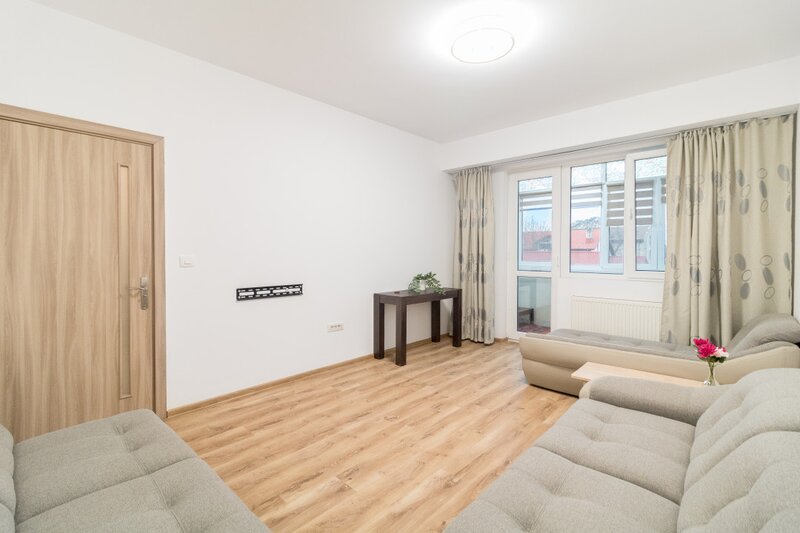 Str. Luica ap. cu 2 camere, et. 2/4, bloc 2018, gata de mutat. 0% Comision!