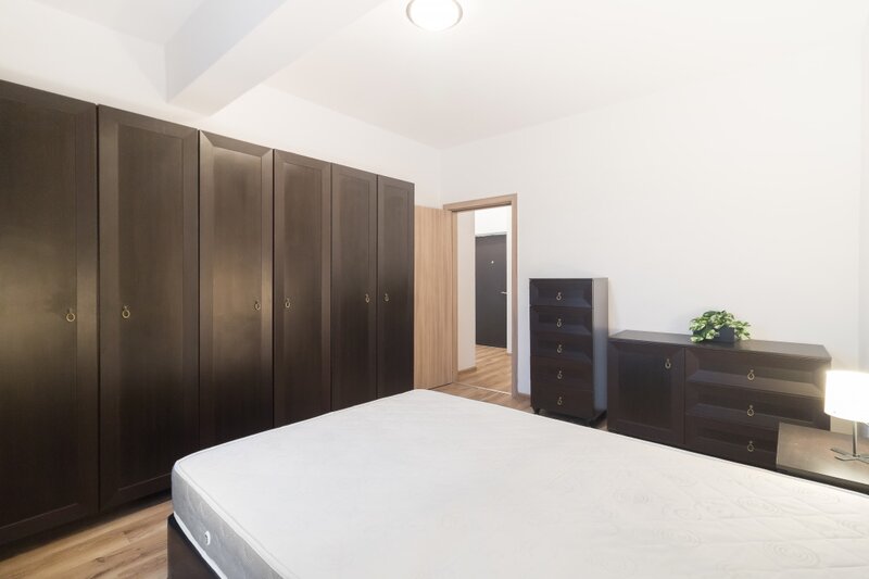 Str. Luica ap. cu 2 camere, et. 2/4, bloc 2018, gata de mutat. 0% Comision!