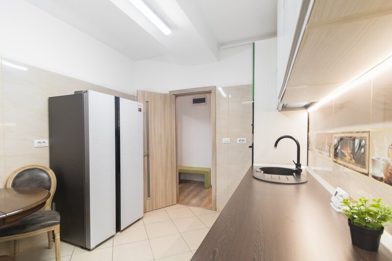 Str. Luica ap. cu 2 camere, et. 2/4, bloc 2018, gata de mutat. 0% Comision!