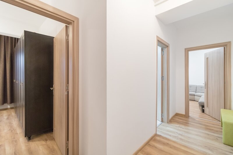 Str. Luica ap. cu 2 camere, et. 2/4, bloc 2018, gata de mutat. 0% Comision!